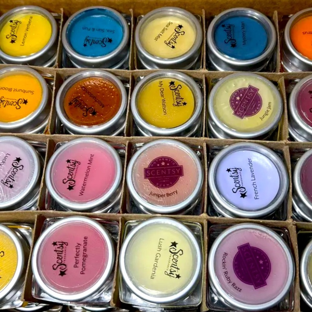 25 x LARGE SCENTSY VARIETY SAMPLE CUPS LOT